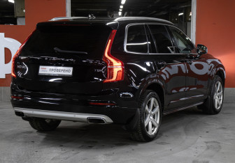 Подержанный автомобиль Volvo XC90 2020 года (5 фото)