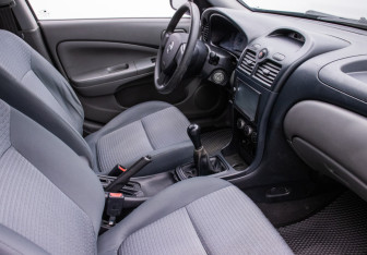 Подержанный автомобиль Nissan Almera Sedan 2012 года (9 фото)