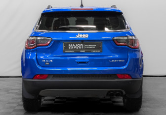 Подержанный автомобиль Jeep Compass 2018 года (6 фото)