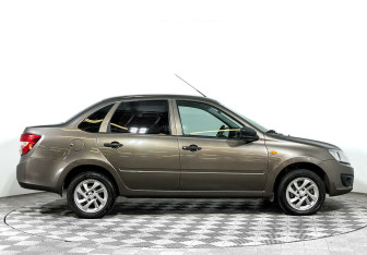Подержанный автомобиль LADA (ВАЗ) Granta Sedan 2015 года (4 фото)