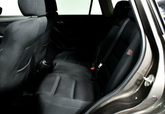 Подержанный автомобиль Mazda CX-5 2015 года (14 фото)