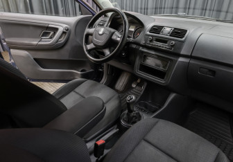 Подержанный автомобиль Skoda Fabia Wagon 2012 года (10 фото)