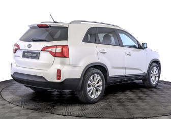 Подержанный автомобиль Kia Sorento 2019 года (5 фото)