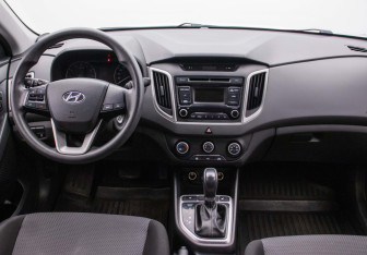Подержанный автомобиль Hyundai Creta 2018 года (13 фото)