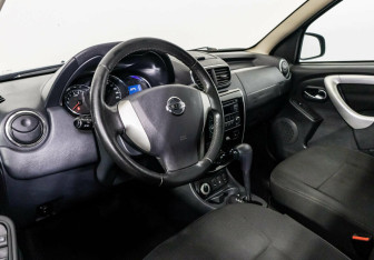 Подержанный автомобиль Nissan Terrano 2016 года (7 фото)