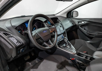 Подержанный автомобиль Ford Focus Hatchback 2018 года (14 фото)