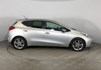Подержанный автомобиль Kia Ceed Hatchback 2012 года (4 фото)