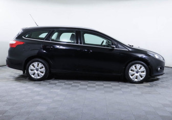 Подержанный автомобиль Ford Focus Wagon 2015 года (4 фото)