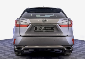 Подержанный автомобиль Lexus RX 2019 года (6 фото)