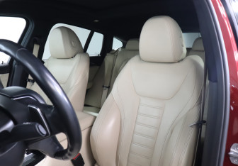 Подержанный автомобиль BMW X4 2019 года (17 фото)