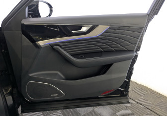 Подержанный автомобиль Hongqi HS5 2024 года (29 фото)