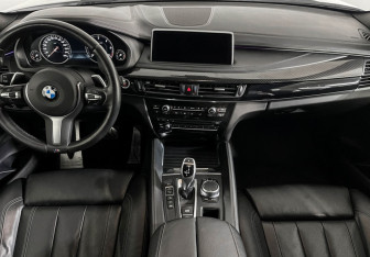 Подержанный автомобиль BMW X6 2019 года (11 фото)