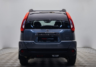 Подержанный автомобиль Nissan X-Trail 2014 года (4 фото)