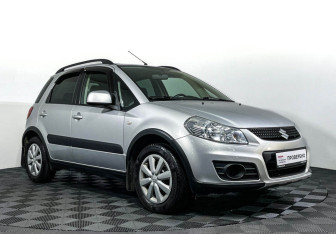 Подержанный автомобиль Suzuki SX4 Hatchback 2014 года (3 фото)