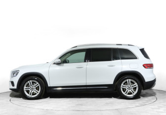 Подержанный автомобиль Mercedes-Benz GLB 2021 года (8 фото)