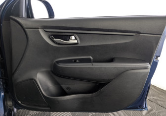 Подержанный автомобиль Kia Rio Hatchback 2021 года (23 фото)