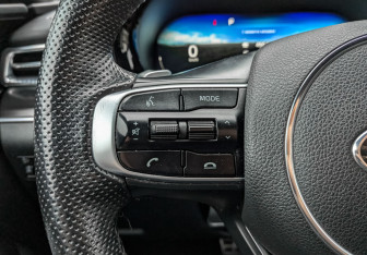 Подержанный автомобиль Kia K5 2021 года (28 фото)