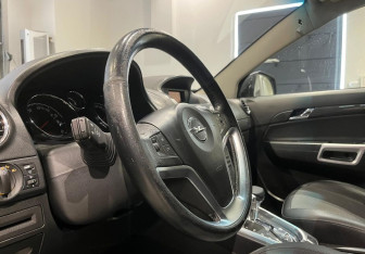 Подержанный автомобиль Opel Antara 2013 года (10 фото)