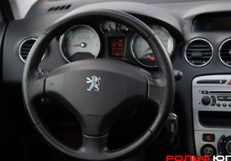 Подержанный автомобиль Peugeot 308 Wagon 2008 года (12 фото)