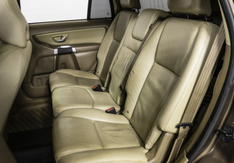 Подержанный автомобиль Volvo XC90 2012 года (14 фото)