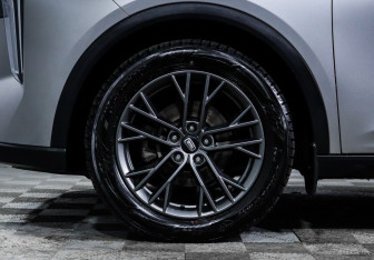 Подержанный автомобиль FAW Bestune T55 2023 года (15 фото)