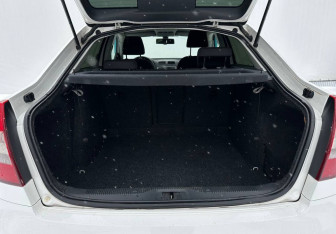 Подержанный автомобиль Skoda Octavia Liftback 2013 года (15 фото)