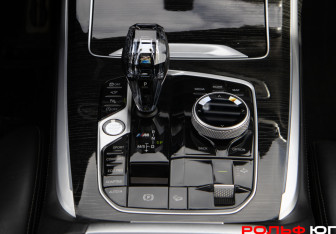 Подержанный автомобиль BMW X7 2020 года (17 фото)