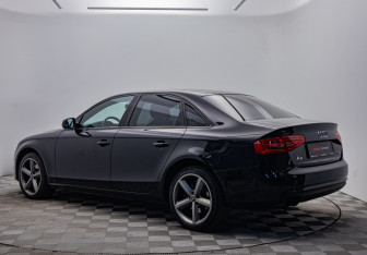 Подержанный автомобиль Audi A4 Sedan 2014 года (3 фото)