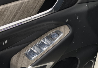 Подержанный автомобиль Tank 500 2023 года (21 фото)