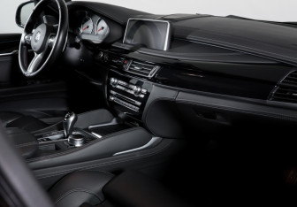 Подержанный автомобиль BMW X6 M 2018 года (9 фото)