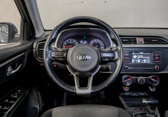 Подержанный автомобиль Kia Rio Hatchback 2021 года (20 фото)