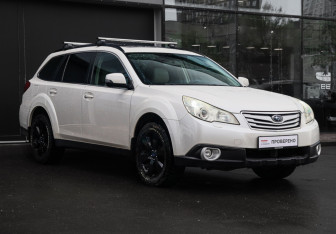 Подержанный автомобиль Subaru Outback Wagon 2011 года (3 фото)