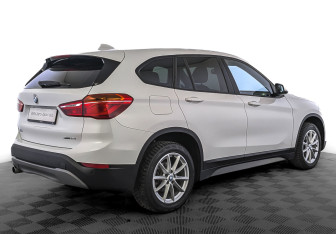 Подержанный автомобиль BMW X1 2019 года (5 фото)