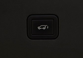 Подержанный автомобиль Changan UNI-K 2023 года (26 фото)