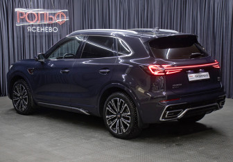 Подержанный автомобиль Hongqi HS5 2023 года (7 фото)