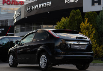 Подержанный автомобиль Ford Focus Hatchback 2008 года (5 фото)