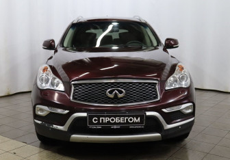Подержанный автомобиль Infiniti QX50 2017 года (2 фото)