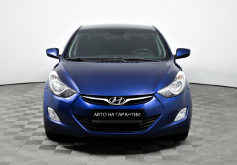Подержанный автомобиль Hyundai Elantra Sedan 2012 года (2 фото)