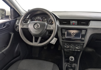 Подержанный автомобиль Skoda Rapid Liftback 2019 года (25 фото)