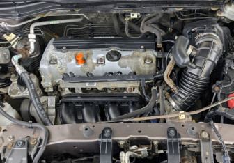 Подержанный автомобиль Honda CR-V 2013 года (9 фото)