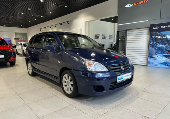 Подержанный автомобиль Suzuki Liana Wagon 2005 года (3 фото)