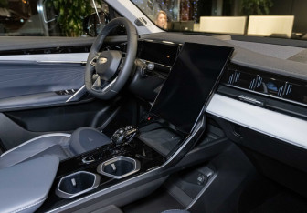 Новый Geely Atlas 2025 (8 фото)