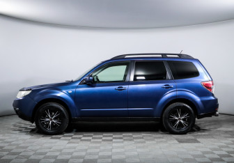 Подержанный автомобиль Subaru Forester Suv 2011 года (8 фото)