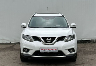 Подержанный автомобиль Nissan X-Trail 2016 года (2 фото)