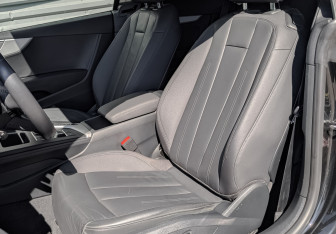Подержанный автомобиль Audi A4 Sedan 2020 года (19 фото)