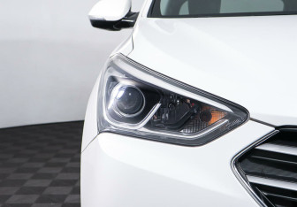 Подержанный автомобиль Hyundai Santa Fe 2015 года (7 фото)