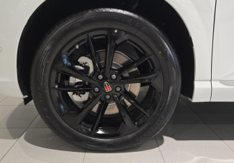 Новый Hongqi HS3 2024 (7 фото)