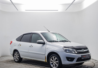 Подержанный автомобиль LADA (ВАЗ) Granta Liftback 2016 года (3 фото)