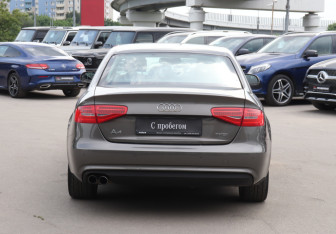 Подержанный автомобиль Audi A4 Sedan 2013 года (6 фото)