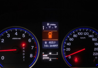 Подержанный автомобиль Honda CR-V 2012 года (16 фото)